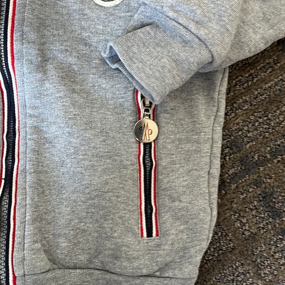 Moncler Zipup - Picture 3 of 6